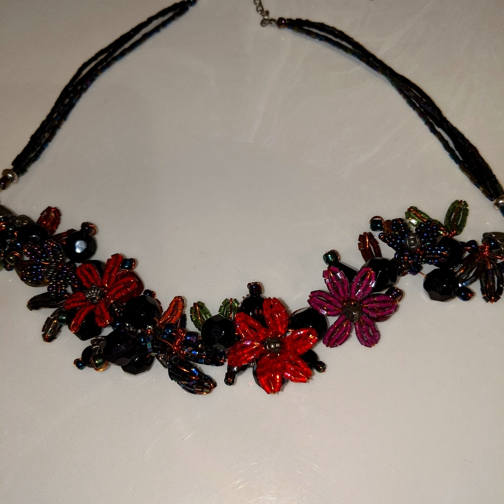 Flowered necklace
